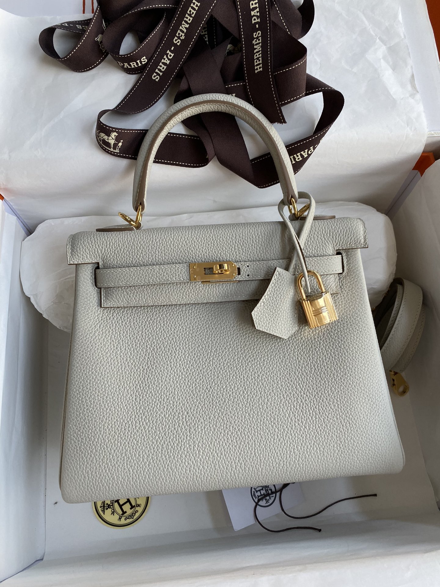 Hermes Kelly 25cm Handbag Shoulder Bag in Pearl Grey Togo Leather